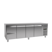 Kühltisch - 2,2 x 0,7 m - 3 Türen und 2 Schubladen - IDEAL